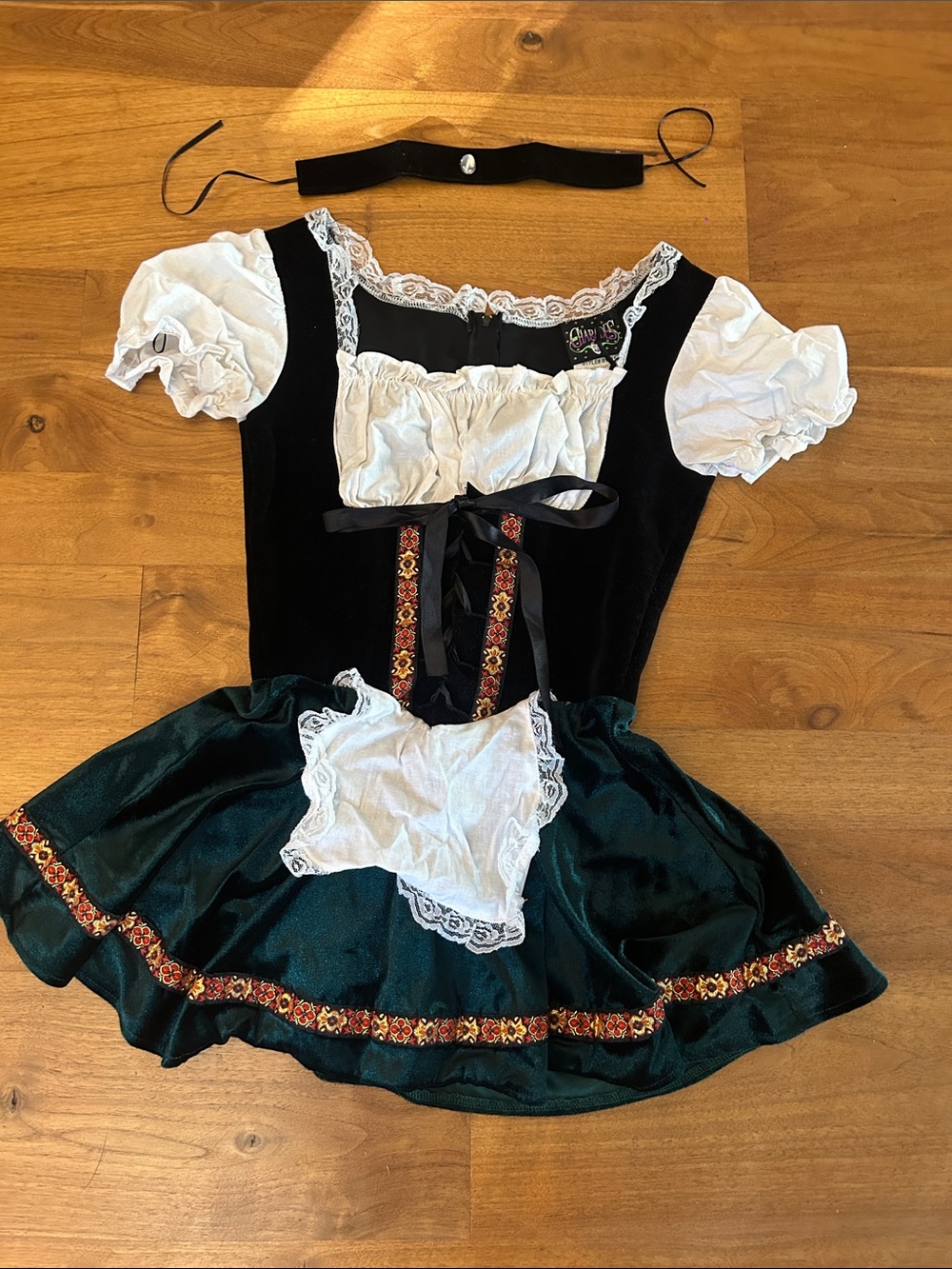 Women Oktoberfest Dress With Choker